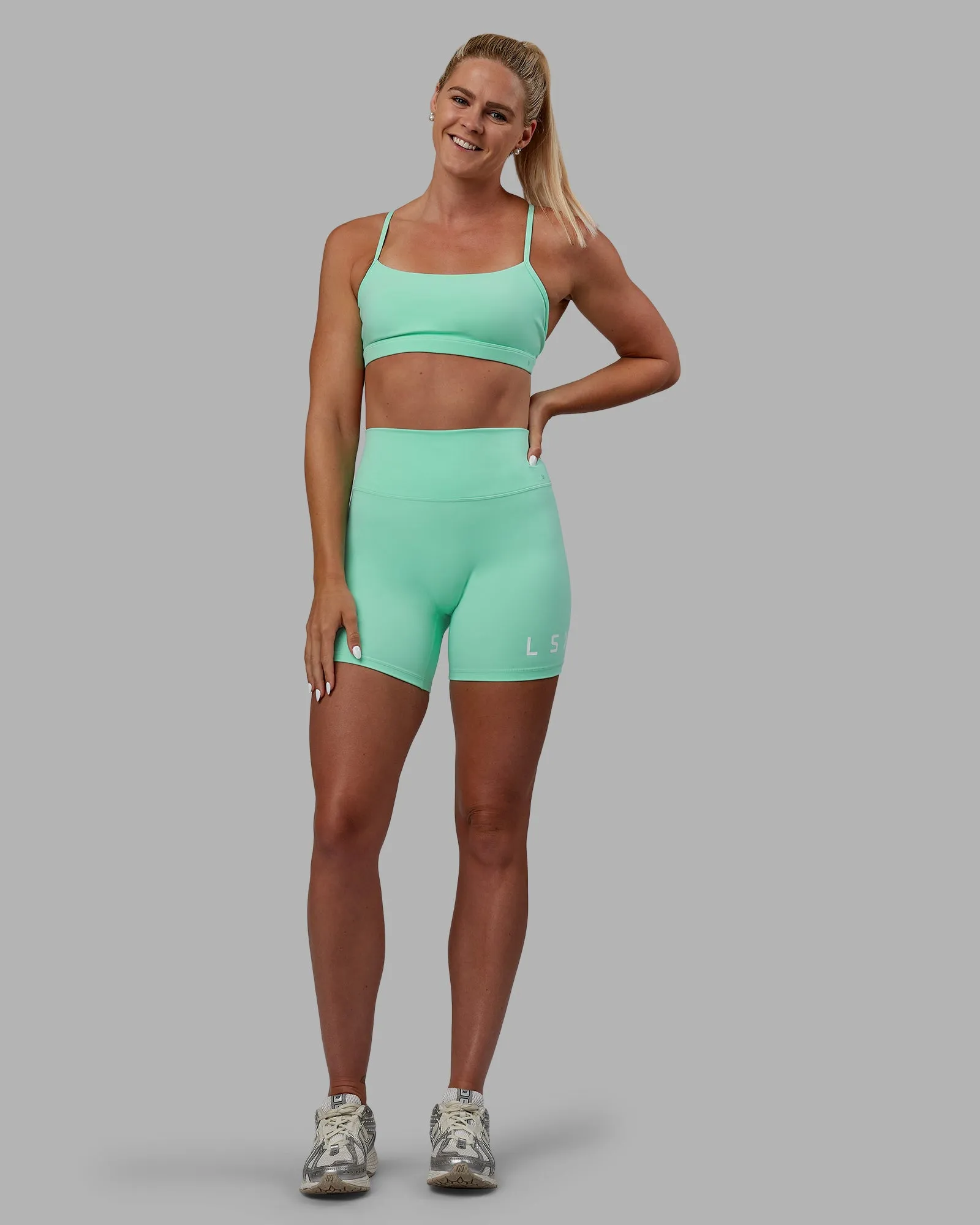 Resilient Sports Bra - Ice Green