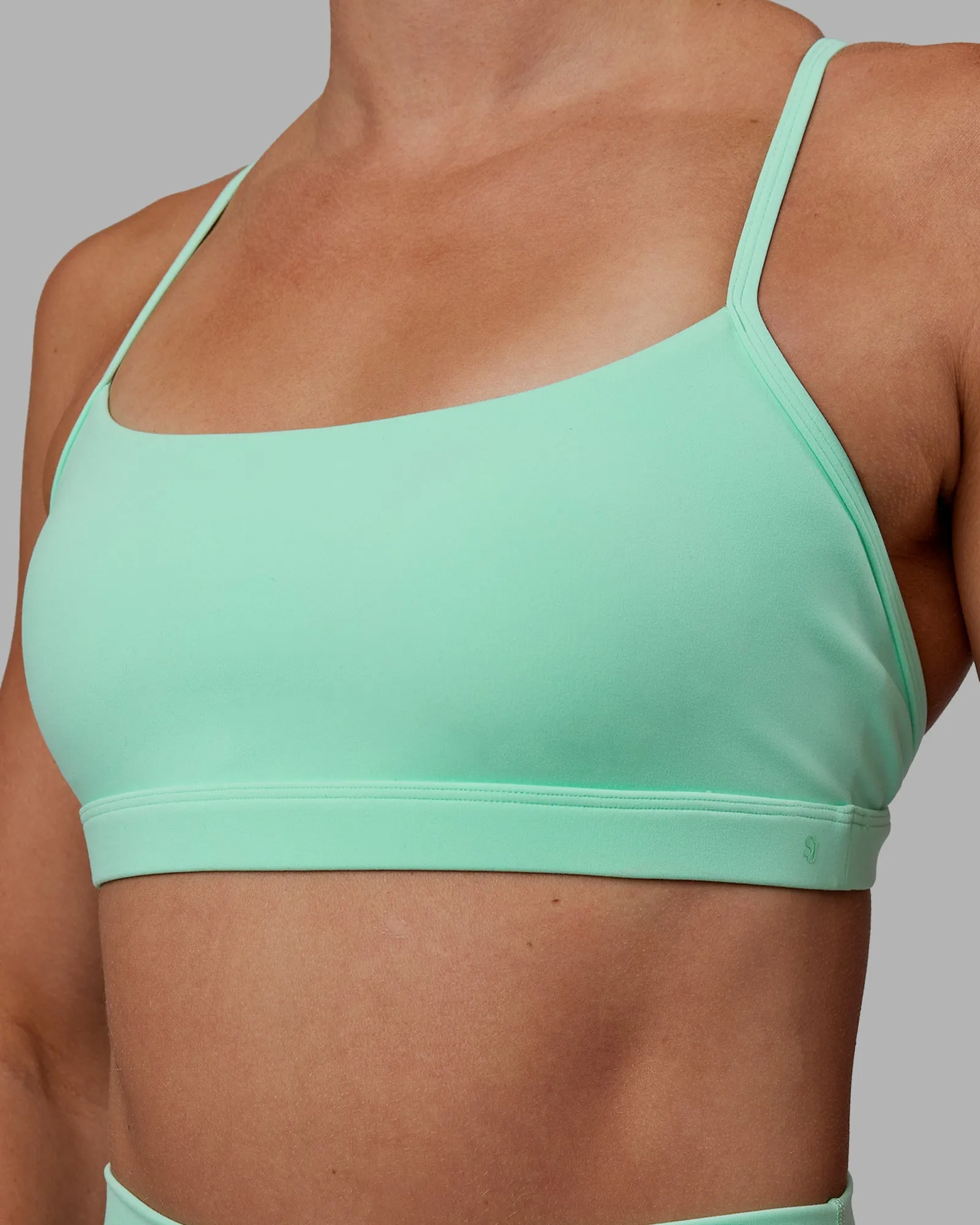 Resilient Sports Bra - Ice Green