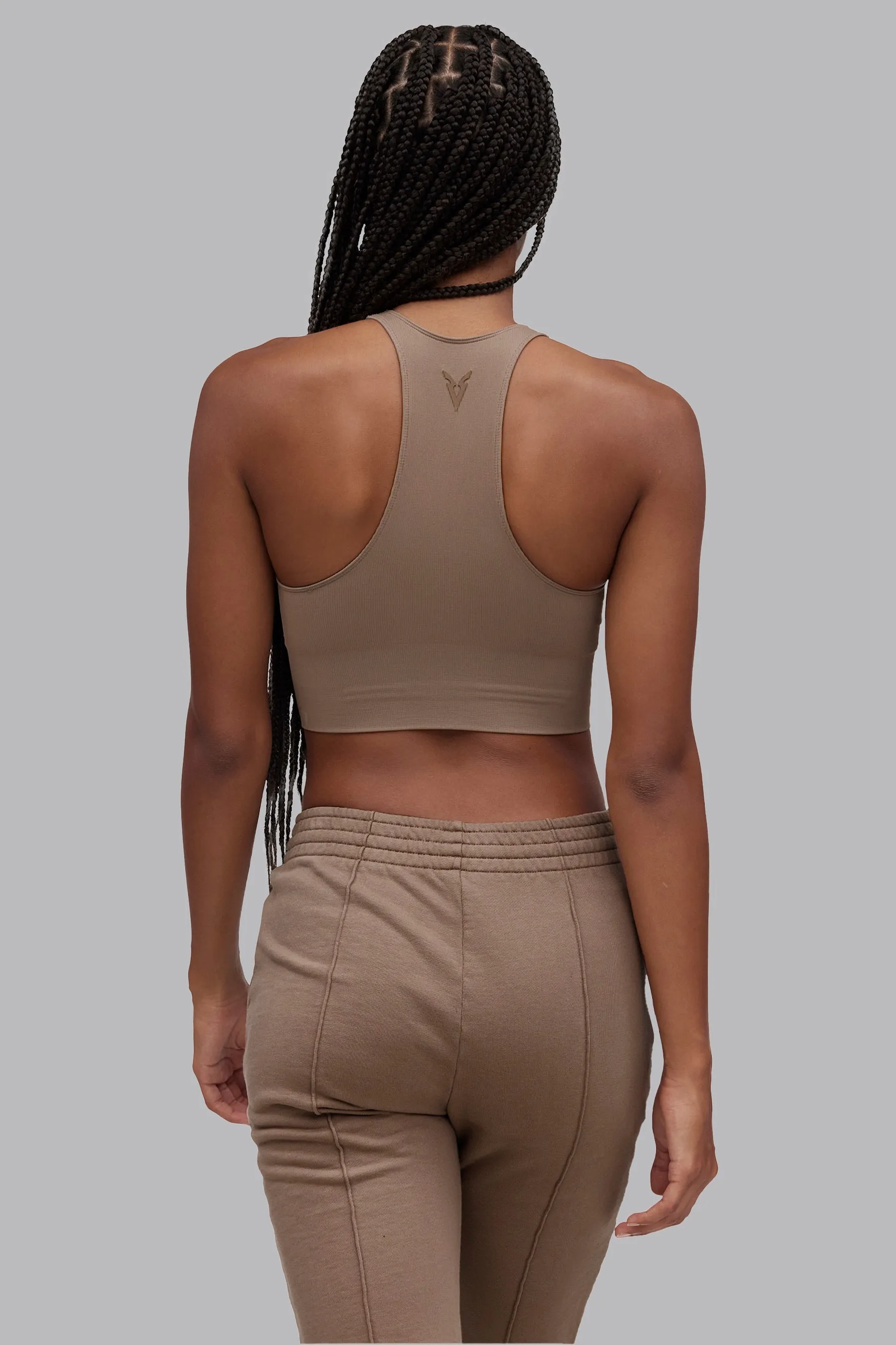 V_RYB SEAMLESS ULTRA LONG SPORTS BRA - Tan